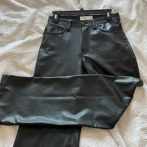Abercrombie & Fitch 90’s Relaxed Leather Pants